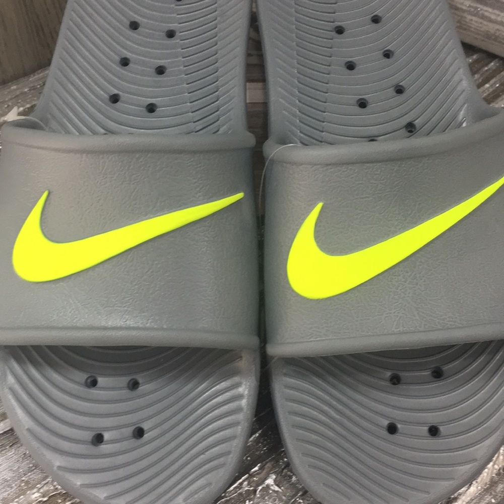 Nike men’s Kawa Shower Slide cool grey/volt - Picture 7 of 8